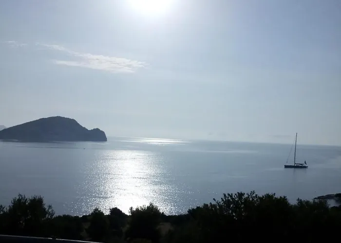 Апартаменты Arba Sulphur Springs & By 